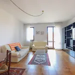 Gorgeous In Cisano Di Bardolino بيت للعطل Calmasino