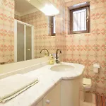 بيت للعطل Gorgeous In Cisano Di Bardolino