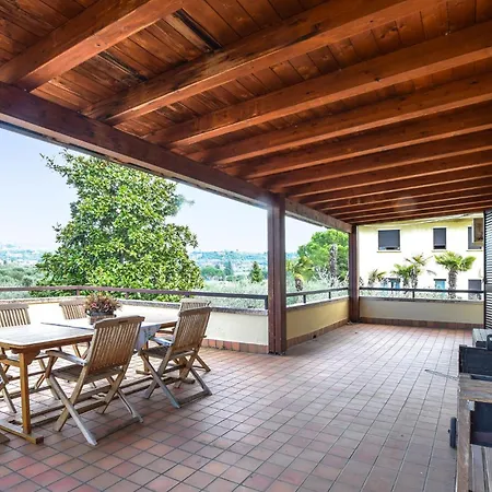 펜션 2 Bedroom Beautiful In Cisano Di Bardolino Calmasino